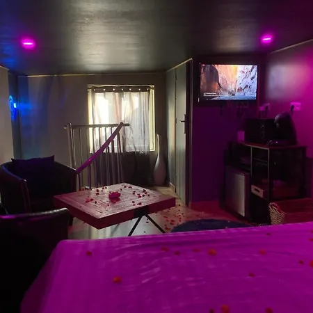 Motel para Casais Diane Luxury 2 Roubaix