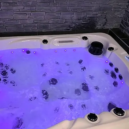 Diane Luxury 2